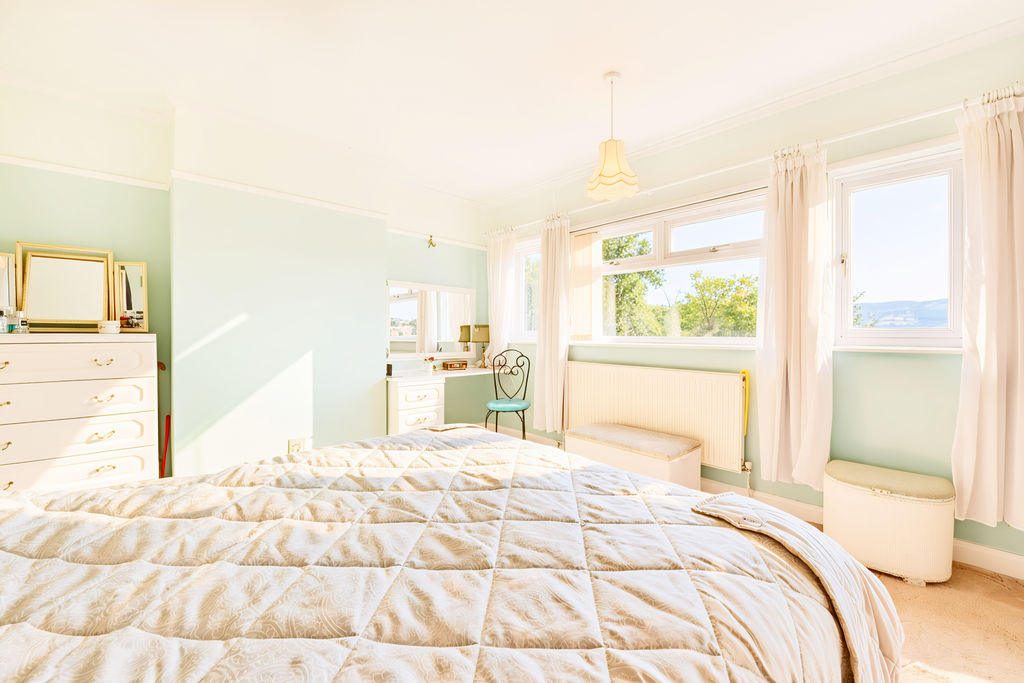 Bedroom- click for photo gallery